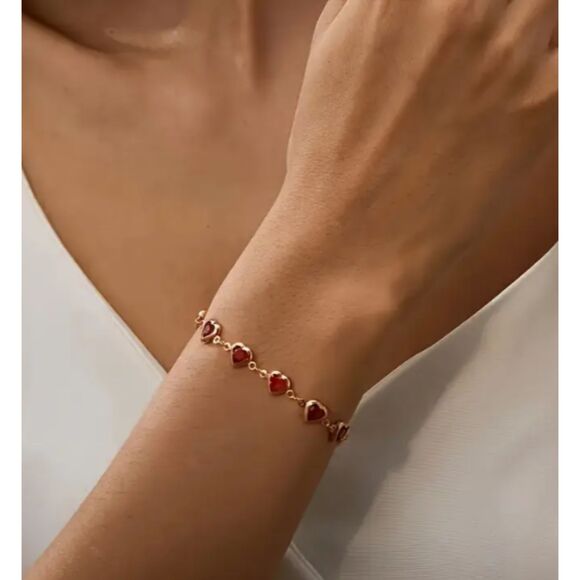 Gold Red Heart Resin Link Bracelet Adjustable Hearts - Picture 2 of 9